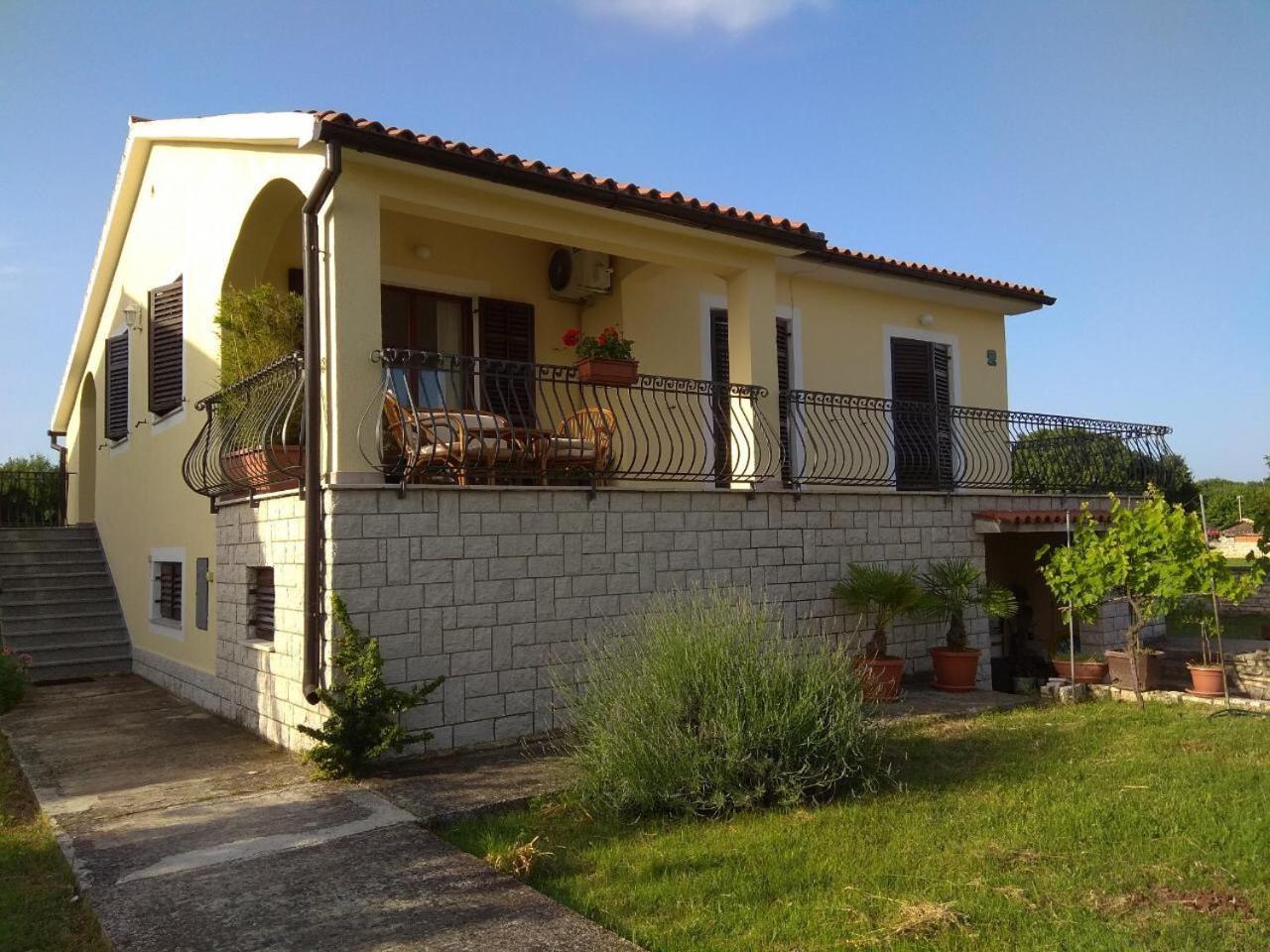 Apartman Ostrea *** Bale Exterior photo