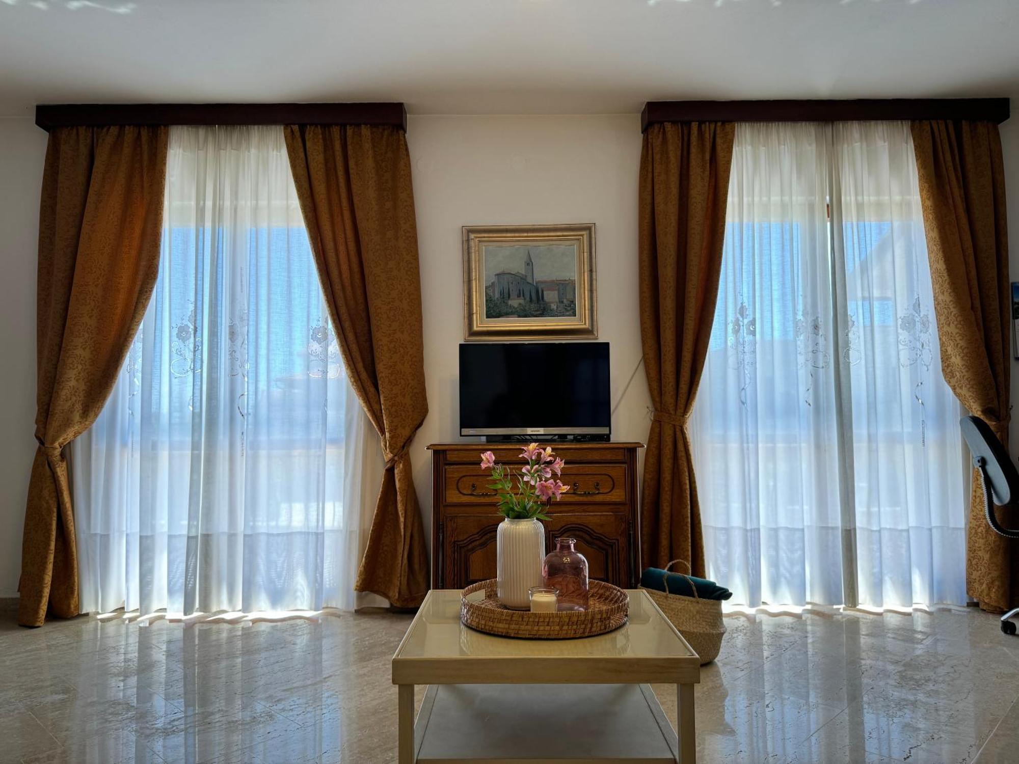 Apartman Ostrea *** Bale Exterior photo